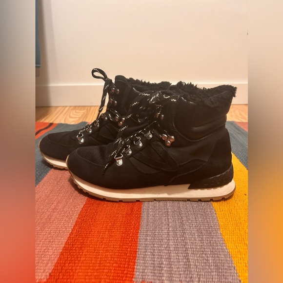 Tretorn Lily-3 Water Resistant Lace-up Boots - Picture 2 of 7